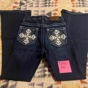 Stylish Boot Cut Jeans with Embroidered Pockets